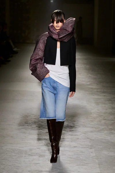 Look 39